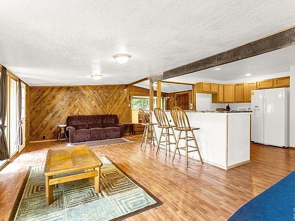 5th image of 8953 Grand Ave