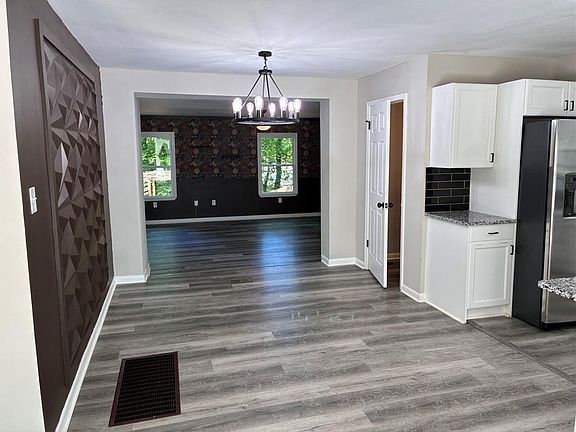 5th image of 3490 Primrose Pl