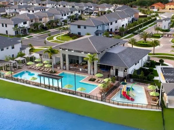 9143 NW 161st St #Townhouse 9143, Hialeah, FL 33018