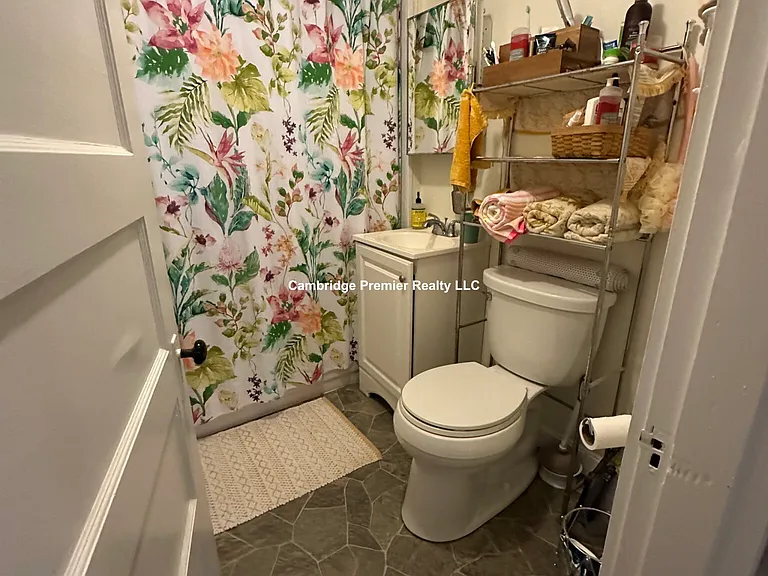 33 Concord Ave #5 — Photo 5