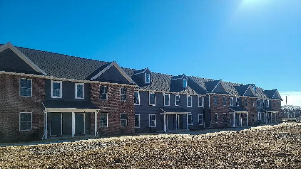 3 bed, 2.5 bath, 1738 sqft, $1,875 — Photo 4