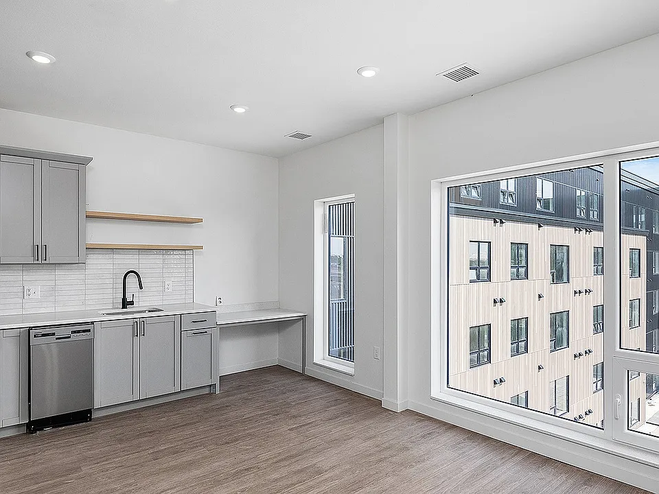 _. Franklin S.1 - Living and Kitchen - Gallery