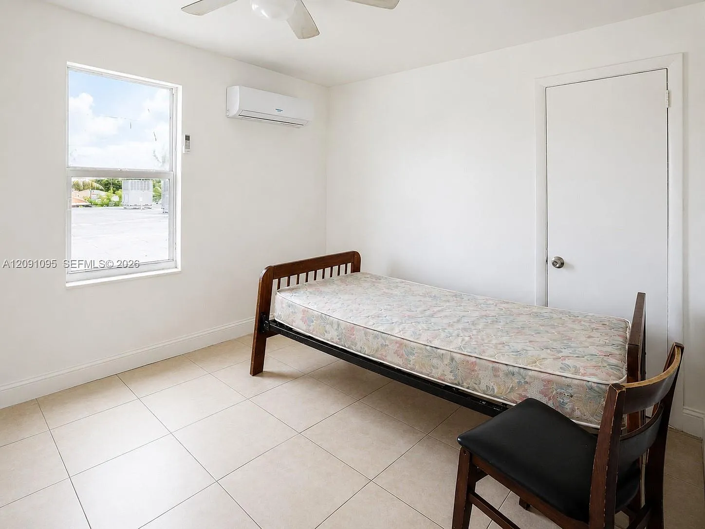 2 bed, 1.0 bath, 700 sqft, $1,700 — Photo 3