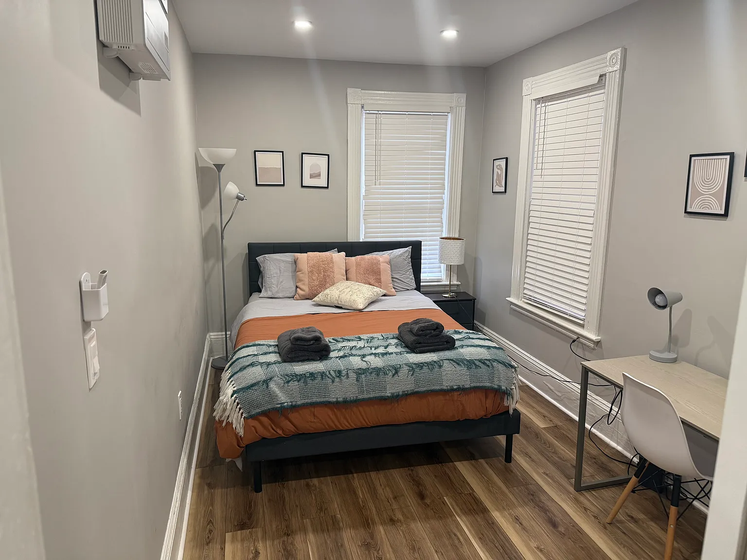 2 bed, 750 sqft, $2,600 — Photo 4
