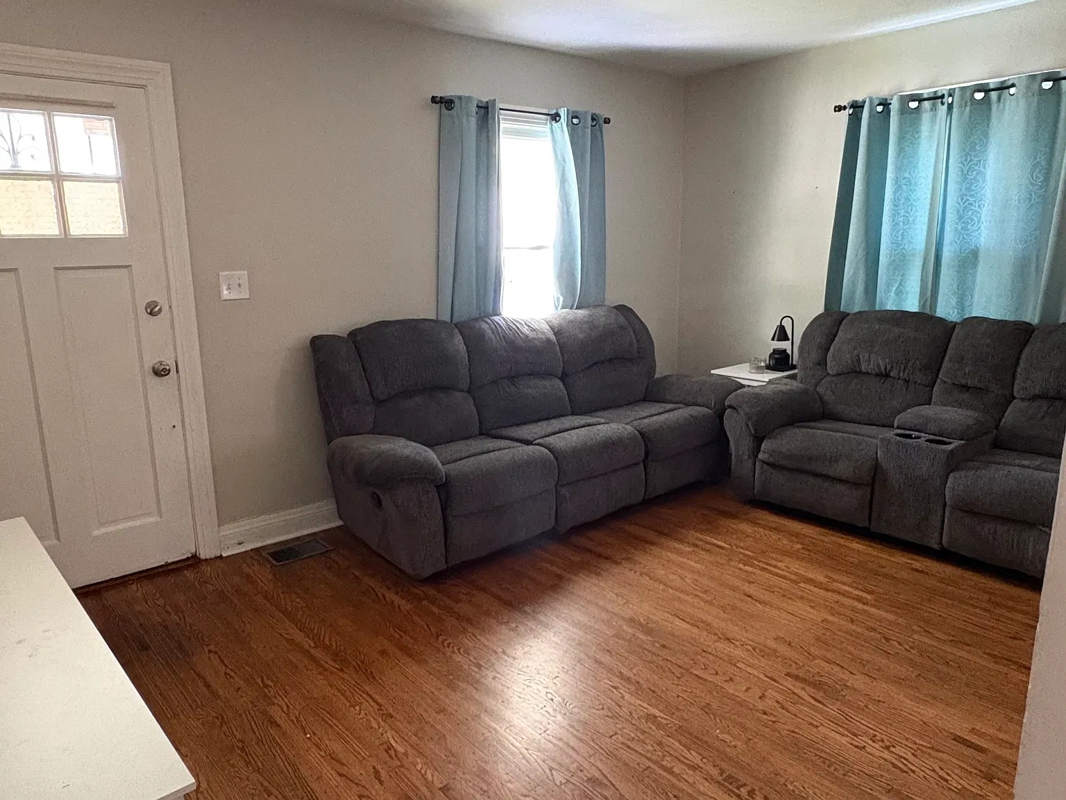 3 bed, 972 sqft, $500 — Photo 4