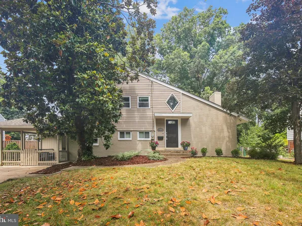8612 Cushman Pl, Alexandria, VA 22308
