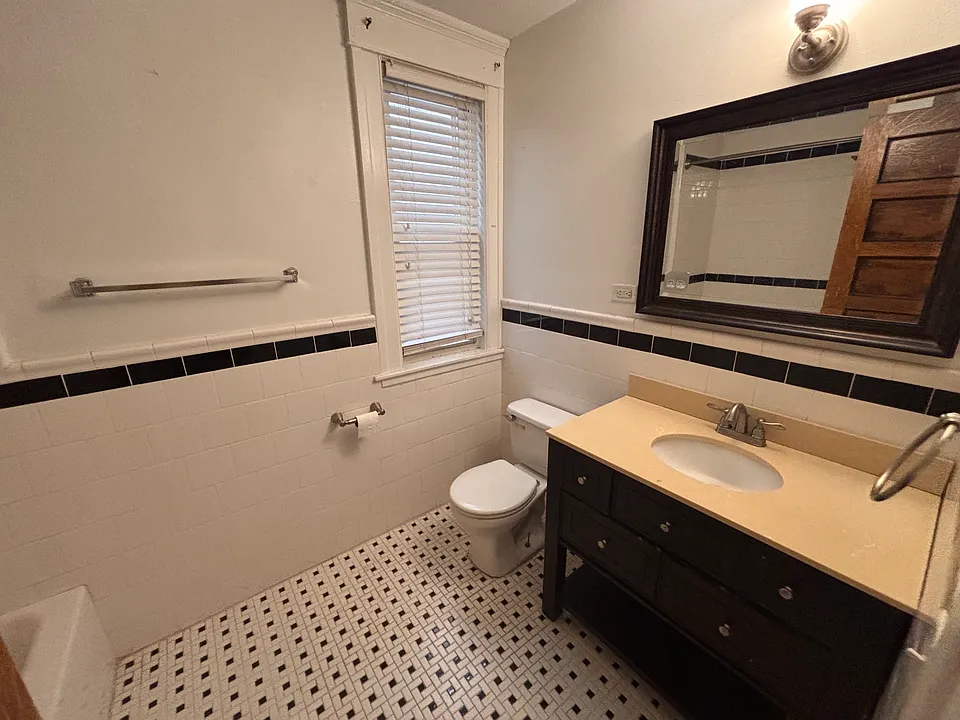 510 Bird Ave #2