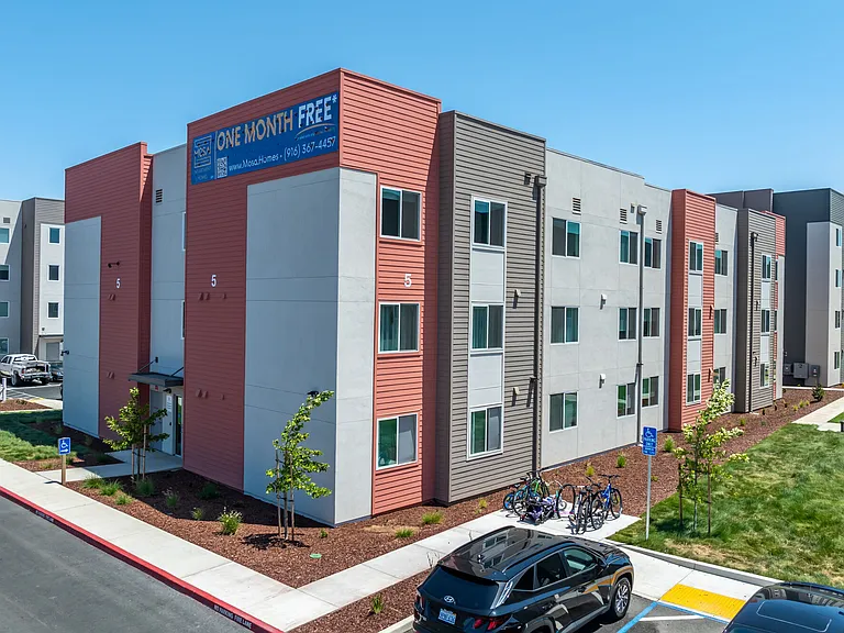 Mosa Apartments — Photo 1