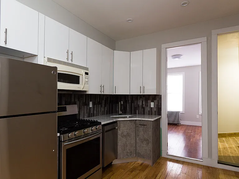 197 Irving Ave #3L — Photo 15