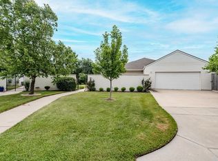 802 N Woodridge Dr, Wichita, KS 67206