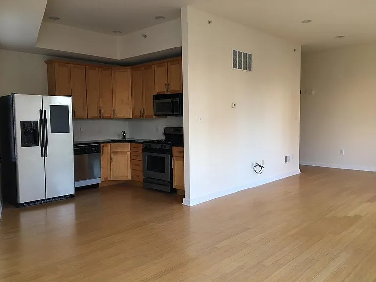 2146 E Susquehanna Ave #2 — Photo 6