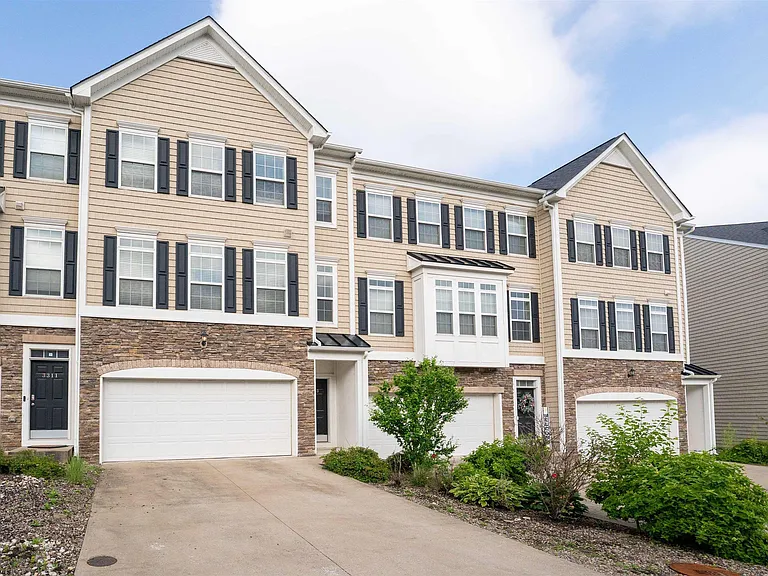 3313 Sun Ct — Photo 2