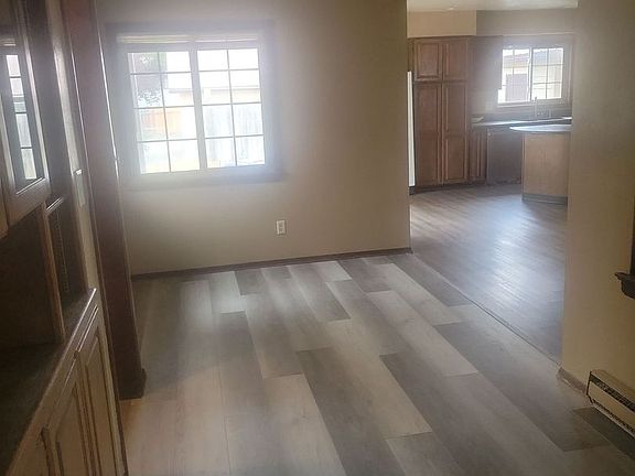 3rd image of 518 2nd Ave E #518