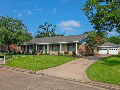 2511 Towering Oaks Dr, Bryan, TX, 77802