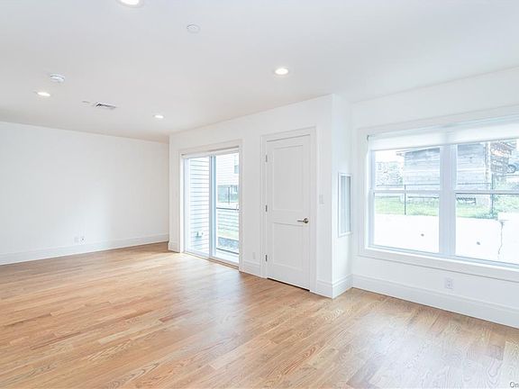 4th image of 121 Fisher Ave APT 2