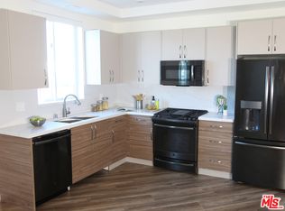 5537 La Mirada Ave APT 101, Los Angeles, CA 90038