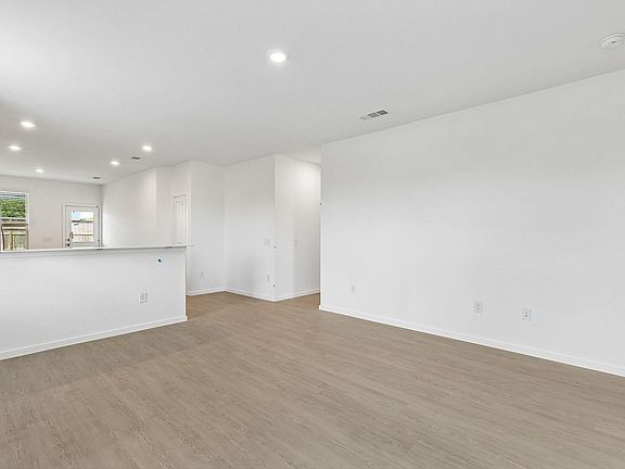 4th image of 15019 Rustic Moon Rd