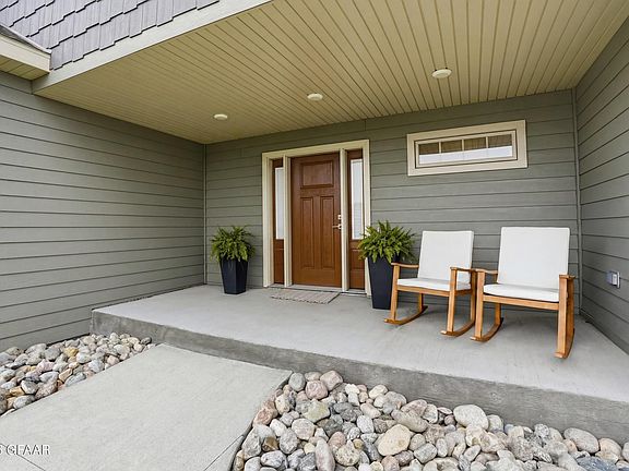3rd image of 552 Northstar Dr