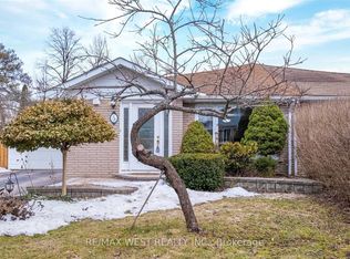 5 McDonald Dr #Basement, Aurora, ON L4G 2T4