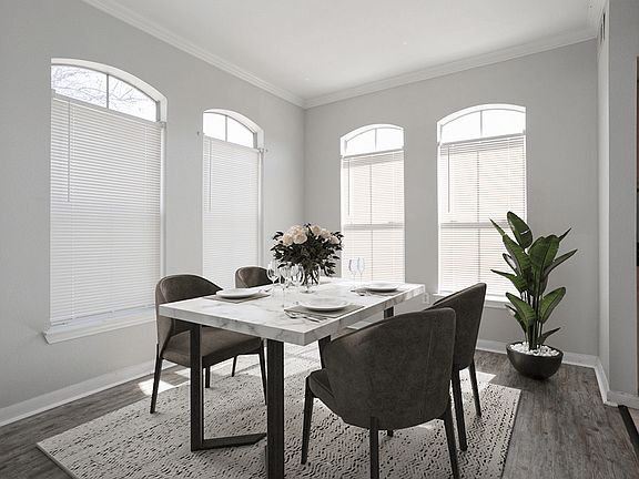 Lots of Natural Sunlight!