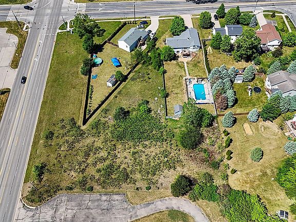 2nd image of 1456 Northland Dr NE