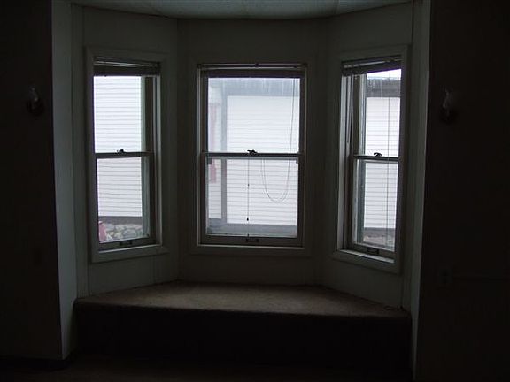 If you rean as much as I do this looks like a great place to curl up and read a book, or have a beer, or whatever!