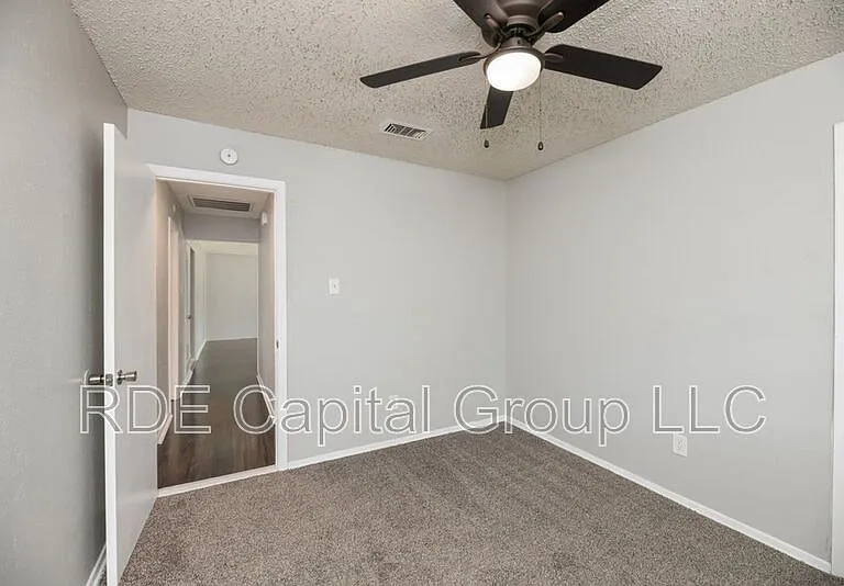 8013 Emerald Hills Way — Photo 20