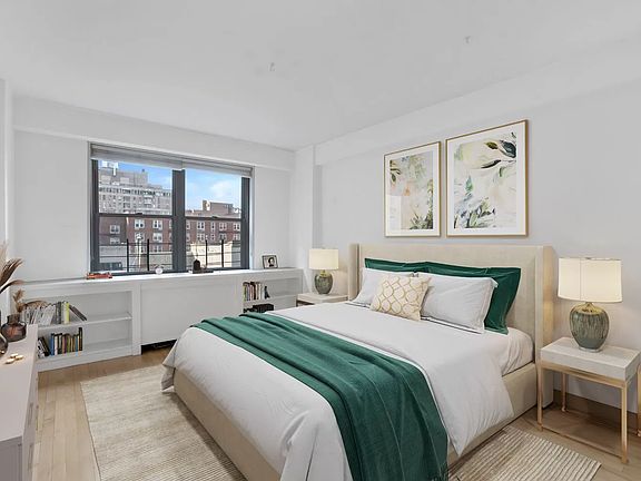 4th image of 10 W 15th St APT 605