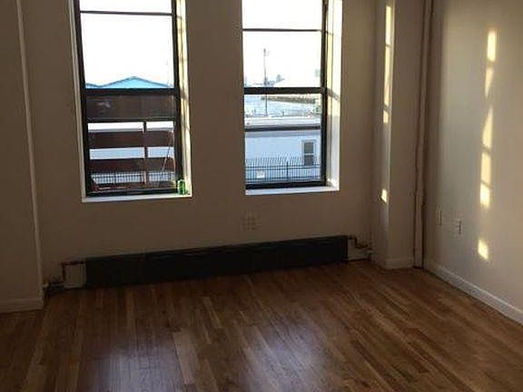 3rd image of 71 Columbia St APT 4B