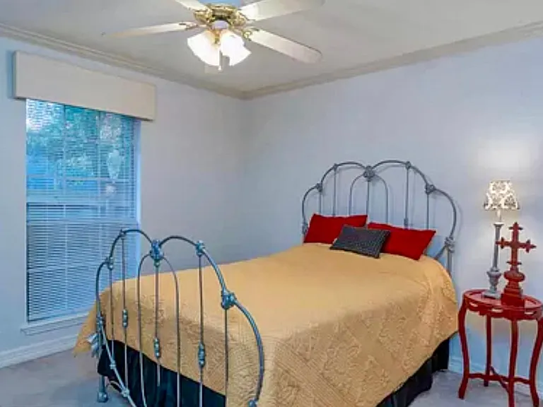 815 Montreal Dr — Photo 20