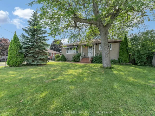 211 Days Rd, Kingston, ON K7M 3R3