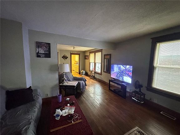 5th image of 117 N Bellaire Ave