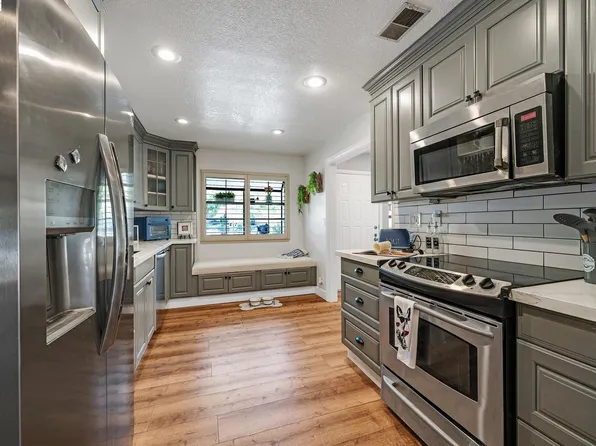 3277 Monika Ln, Hayward, CA 94541