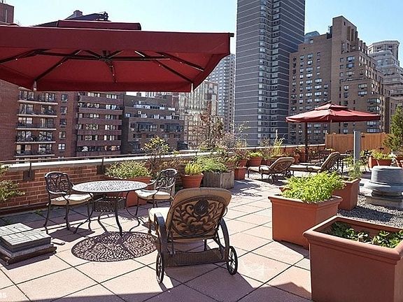 5th image of 235 E 87th St APT 6E
