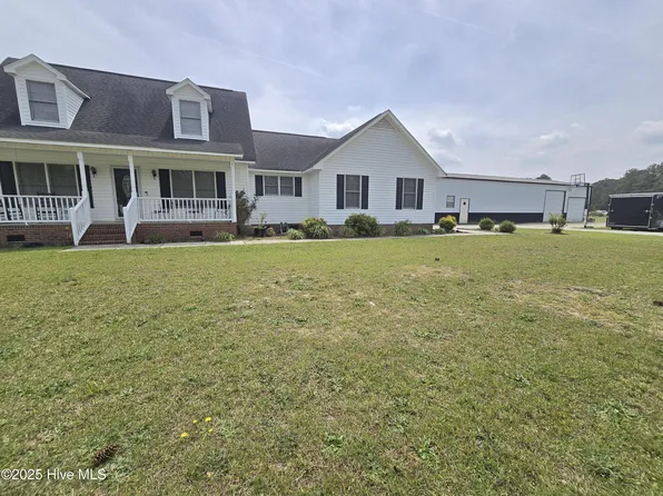 216 Chesters Road, Roseboro, NC 28382