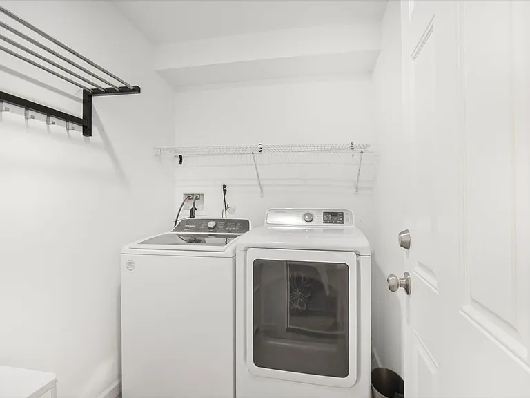 267 S 10th St #1 — Photo 17