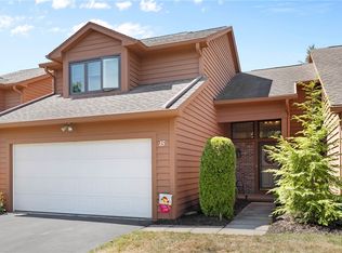 15 Banbury Dr, Rochester, NY 14612