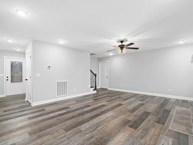 345 Rye Dr — Photo 5