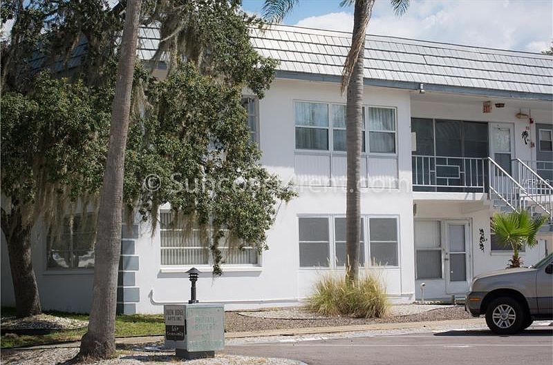 1st image of 1221 Drew St APT C10