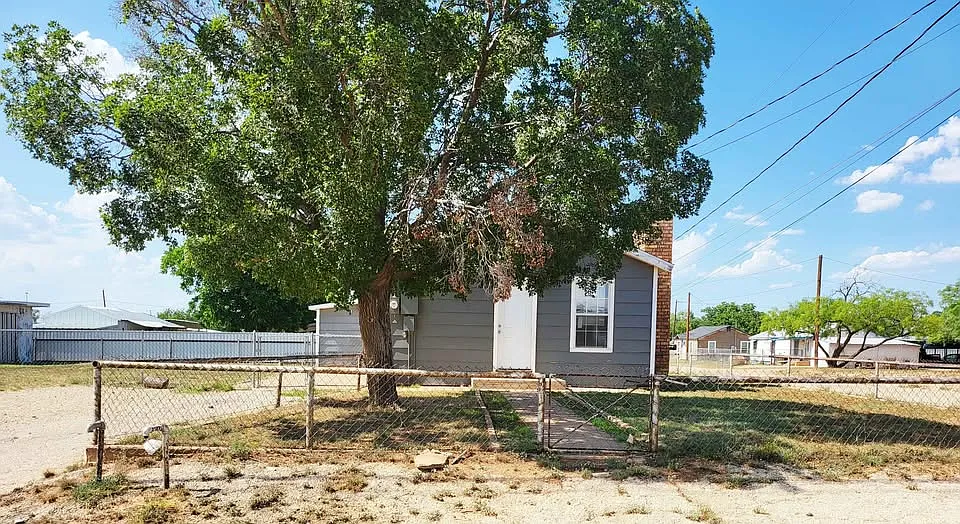 Building Photo - 3011 Avenue F
