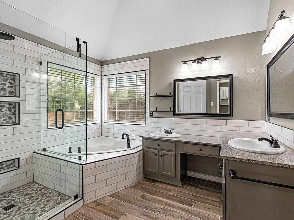 1st image of 10300 Hunter Run