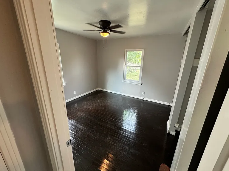2417 Orange St — Photo 5