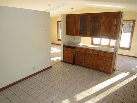 3rd image of 12744 Portland Cir