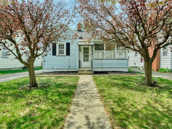 321 Oakwood Rd, Rochester, NY 14616