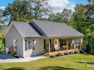 326 Little Ridge Dr, Penrose, NC 28766