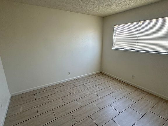 4th image of 1430 Leonard Ave APT 2