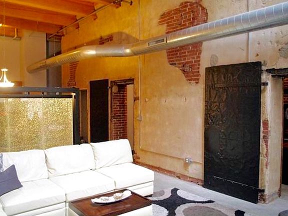 4th image of 1114 Lucas Ave Unit 215
