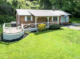 427 Kitchens Branch Rd, Sylva, NC 28779