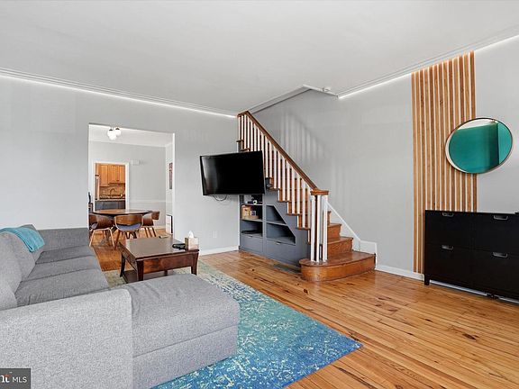 4th image of 425 Righter St