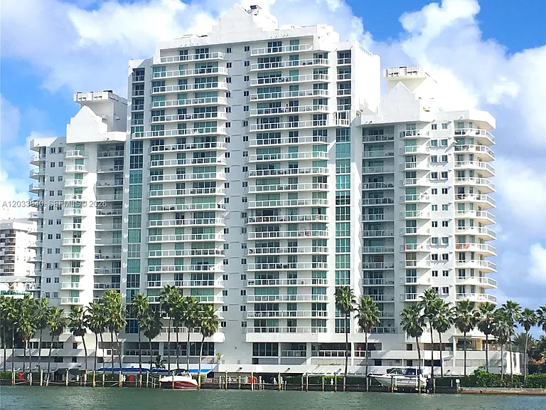 5900 Collins Ave #906 — Photo 22
